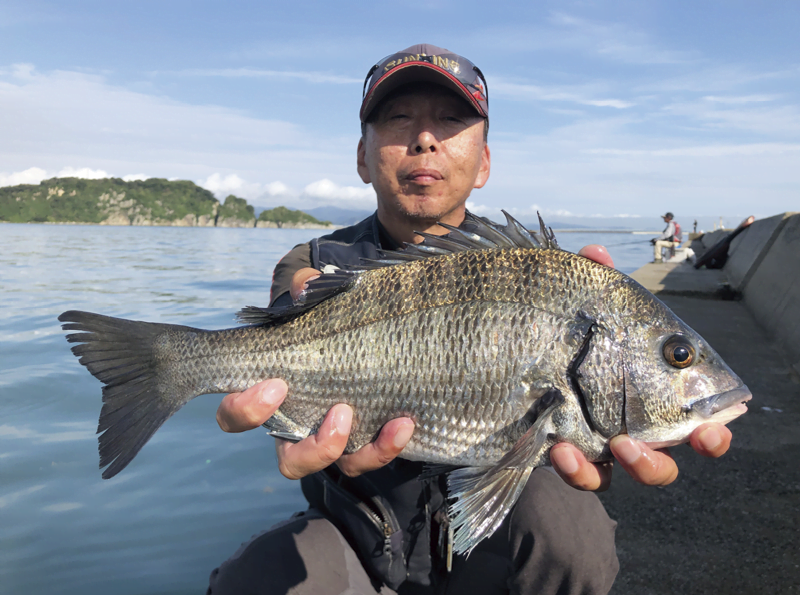 駆け引きに長けた三浦さんは熟練釣技者です。